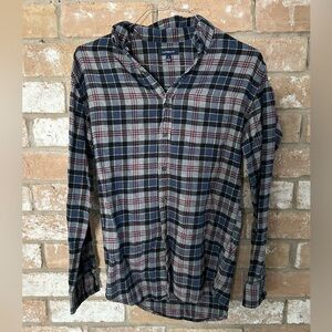 Croft & Barrow Blue and Red Plaid Shirt. Size Mens small.